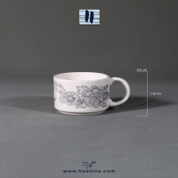 ماگ سرامیکی مدل 7595 با طرح گل فرنگ طوسی زیرلعابی طراحی و نقاشی با دست کد: MUG-M-7595